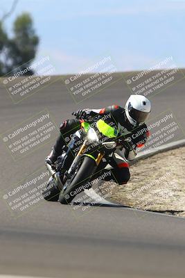 media/Sep-21-2025-TrackDaz (Sun) [[277c75b276]]/B Group/1220pm (Turn 2)/